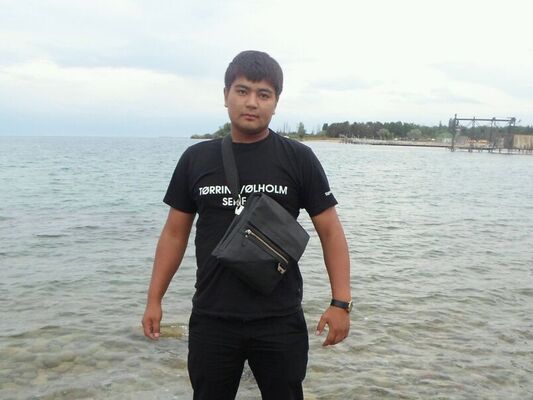  ,   Ulan, 32 ,   