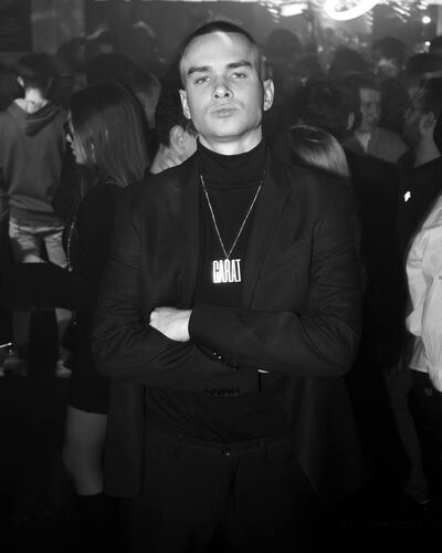  ,   Anton, 34 ,   ,   