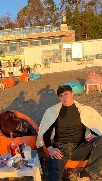  -,   Orxan, 22 ,   ,   