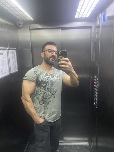  ,   Mehmet, 40 ,   ,   