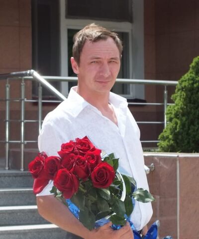  ,   Viktor, 44 ,     , c , 