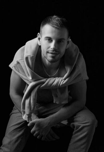   ,   Denis, 32 ,   ,   , c 