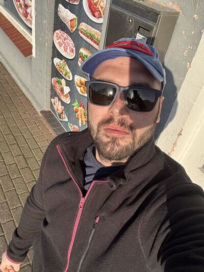  Itzehoe,   Olexandr, 37 ,   ,   , c 