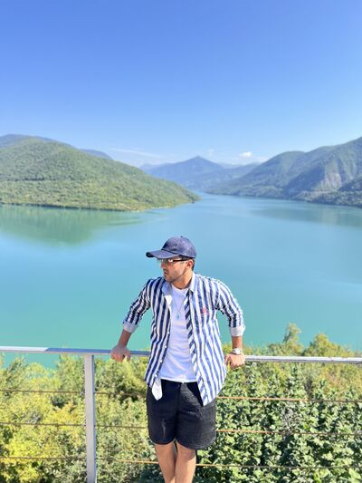  ,   Akobir, 26 ,     , c 