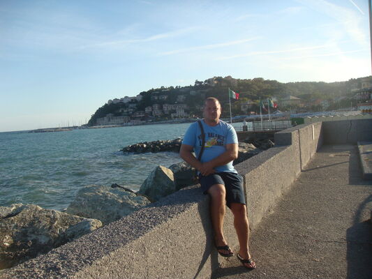  ,   Sergej, 47 ,   