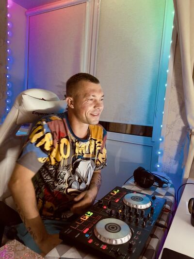  ,   Artem, 38 ,   ,   , c , 