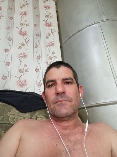  ,   Moises, 47 ,   ,   