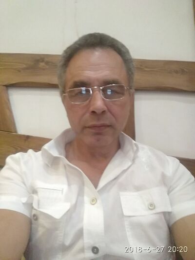  ,   Borys, 55 ,     