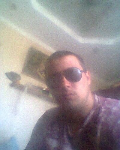  ,   Artur, 32 ,   ,   , c 