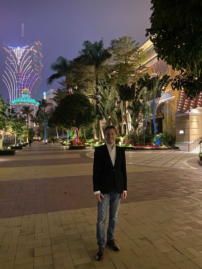  ,   Dmitrii, 33 ,   ,   , c 