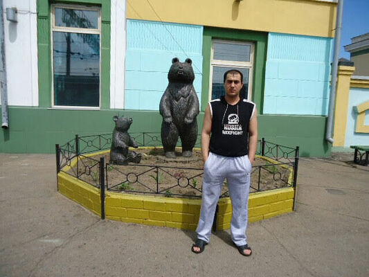  ,   Vasilii, 37 ,  