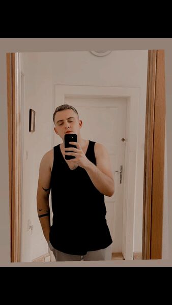  Chomutov,   Vadym, 22 ,   ,   , c 