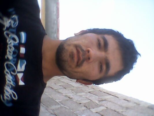  ,   Bek, 33 ,  