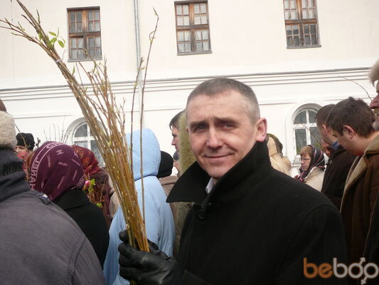  ,   Wiktor, 57 ,   