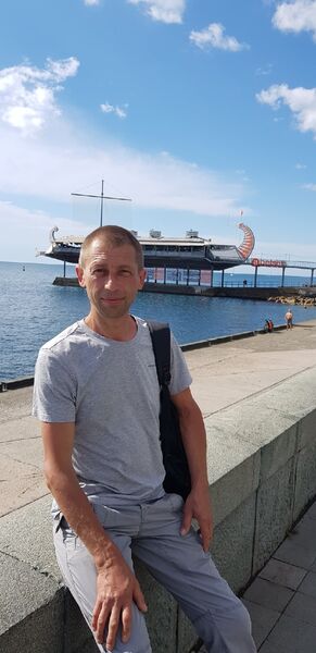  ,   Den, 53 ,   ,   