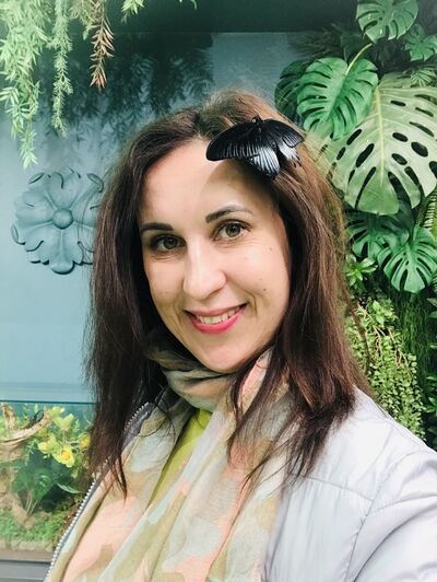  ,   Anna, 43 ,   c 