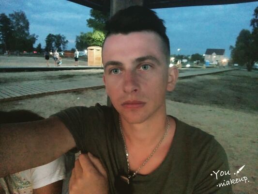  ,   Surnuk, 32 ,   ,   , c 