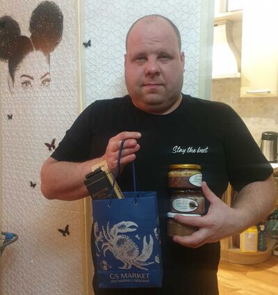  ,   Anton, 39 ,   c 