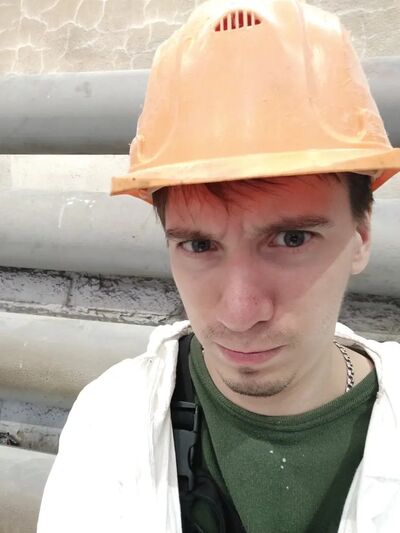  -,   Alexander, 32 ,   ,   , c , 