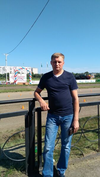  ,   Sergej, 44 ,   