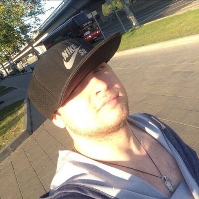  ,   Igor, 32 ,   ,   