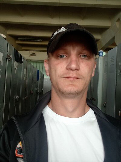  ,   Alexander, 34 ,     