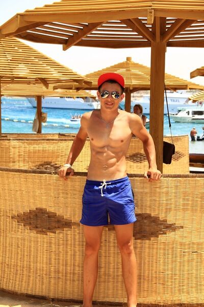  --,   Valentin, 30 ,   