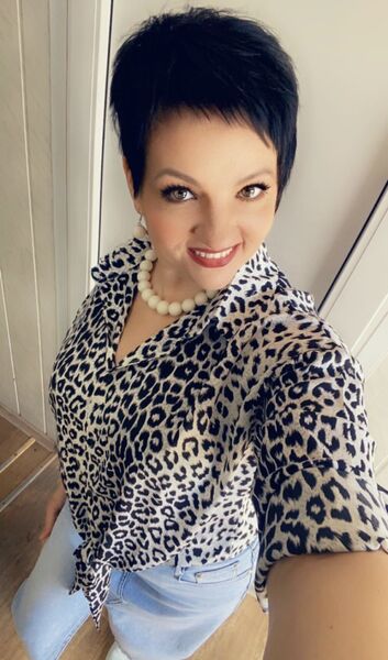  ,   Helen, 45 ,  