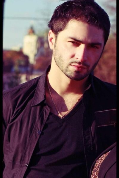  ,   Alex, 33 ,   