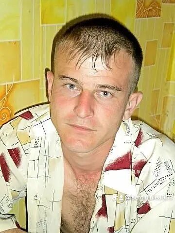  33968554  Sergiu, 40 ,    