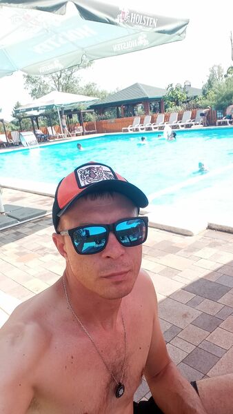  ,   Alexander, 39 ,   , 