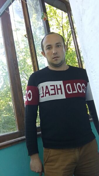  ,   Anton, 42 ,  