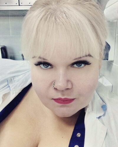 ,   Nina, 38 ,   ,   