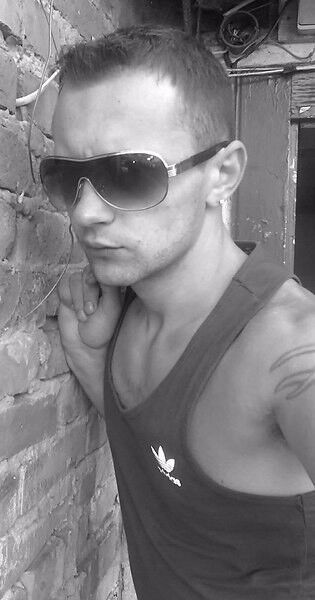  19453974  Ivan, 38 ,    