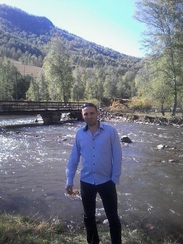  9668854  Aleksandr, 38 ,    