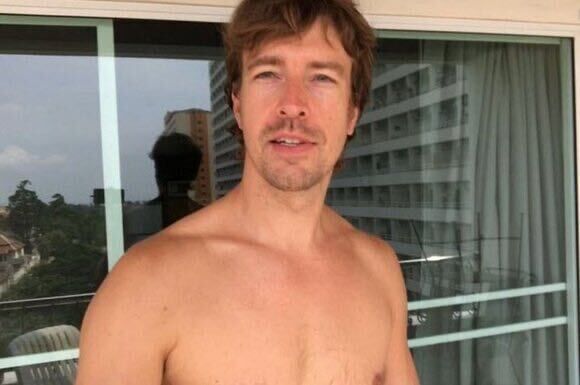  27083834  Alex, 35 ,    