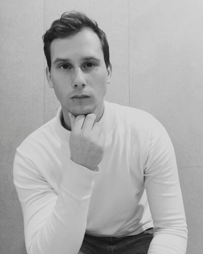  ,   Denis, 27 ,   ,   