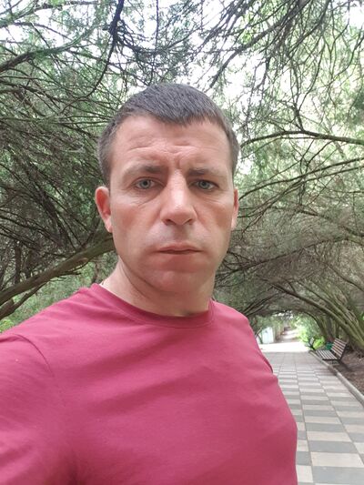  ,   Dima, 42 ,     