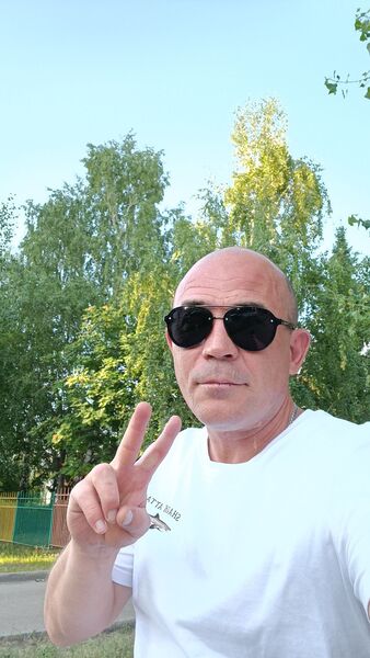  ,   Garri, 51 ,   ,   