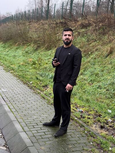  ,   Kendal, 25 ,   ,   