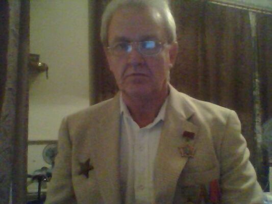  ,   Leonid, 67 ,  