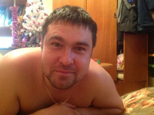  ,   Alex, 44 ,   