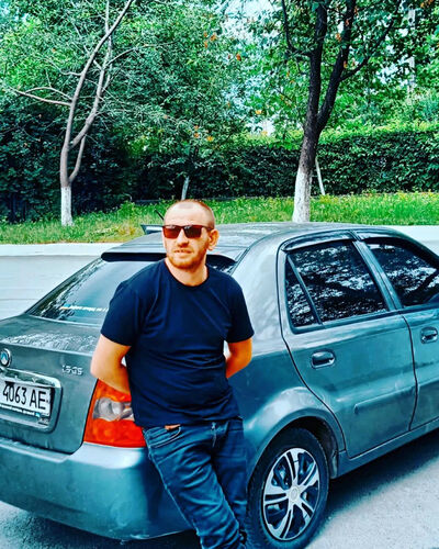  ,   Oleksandr, 32 ,   ,   