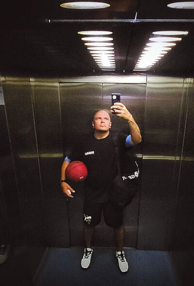  ,   Vitali, 46 ,     , c 