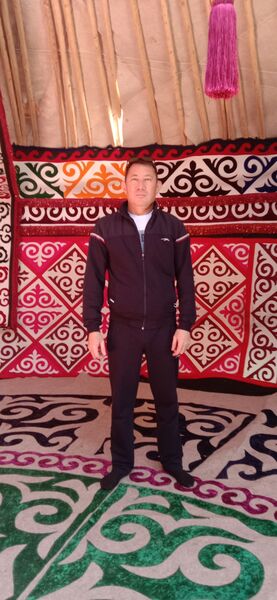  ,   Erlan, 48 ,   ,   