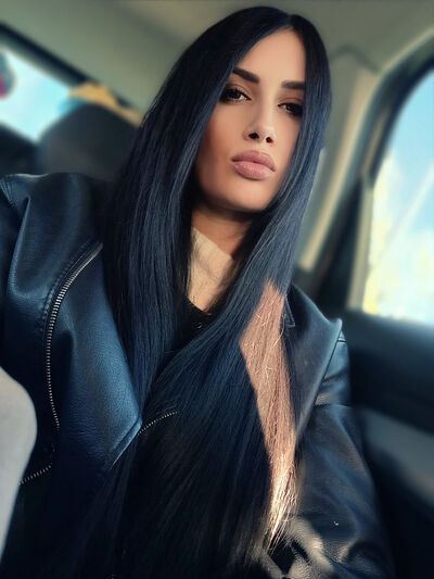  ,   Elizaveta, 27 ,  