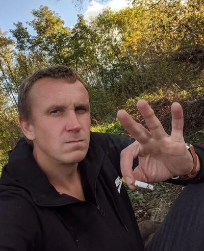  ,   Edvard, 37 ,   ,   