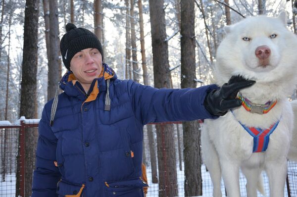  ,   Viktor, 37 ,   ,   , c 