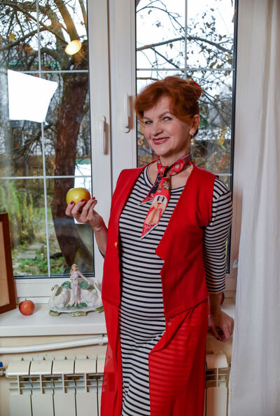  ,   Emma, 49 ,     , c 