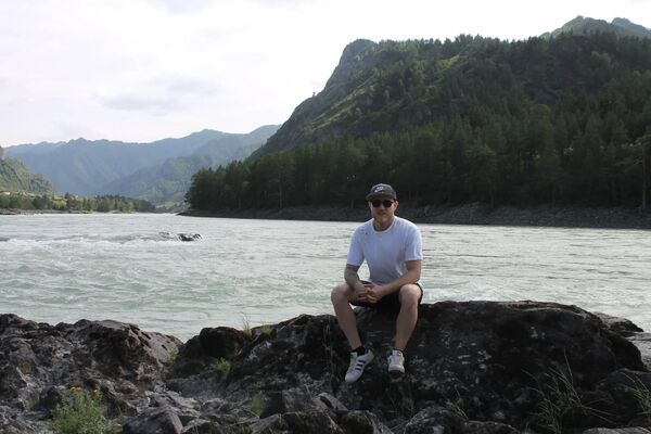  ,   Igor, 33 ,   